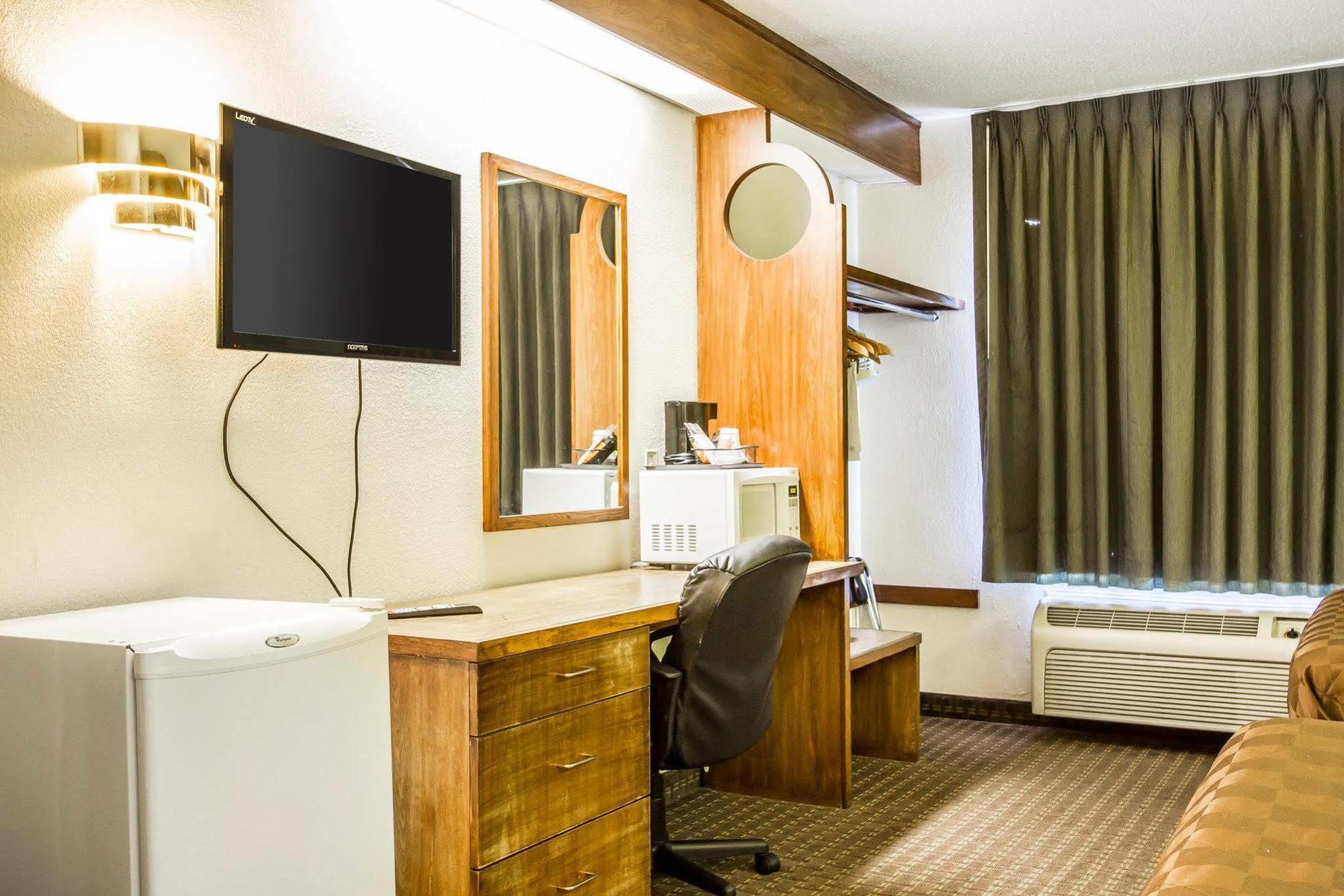 Rodeway Inn Memphis Ngoại thất bức ảnh