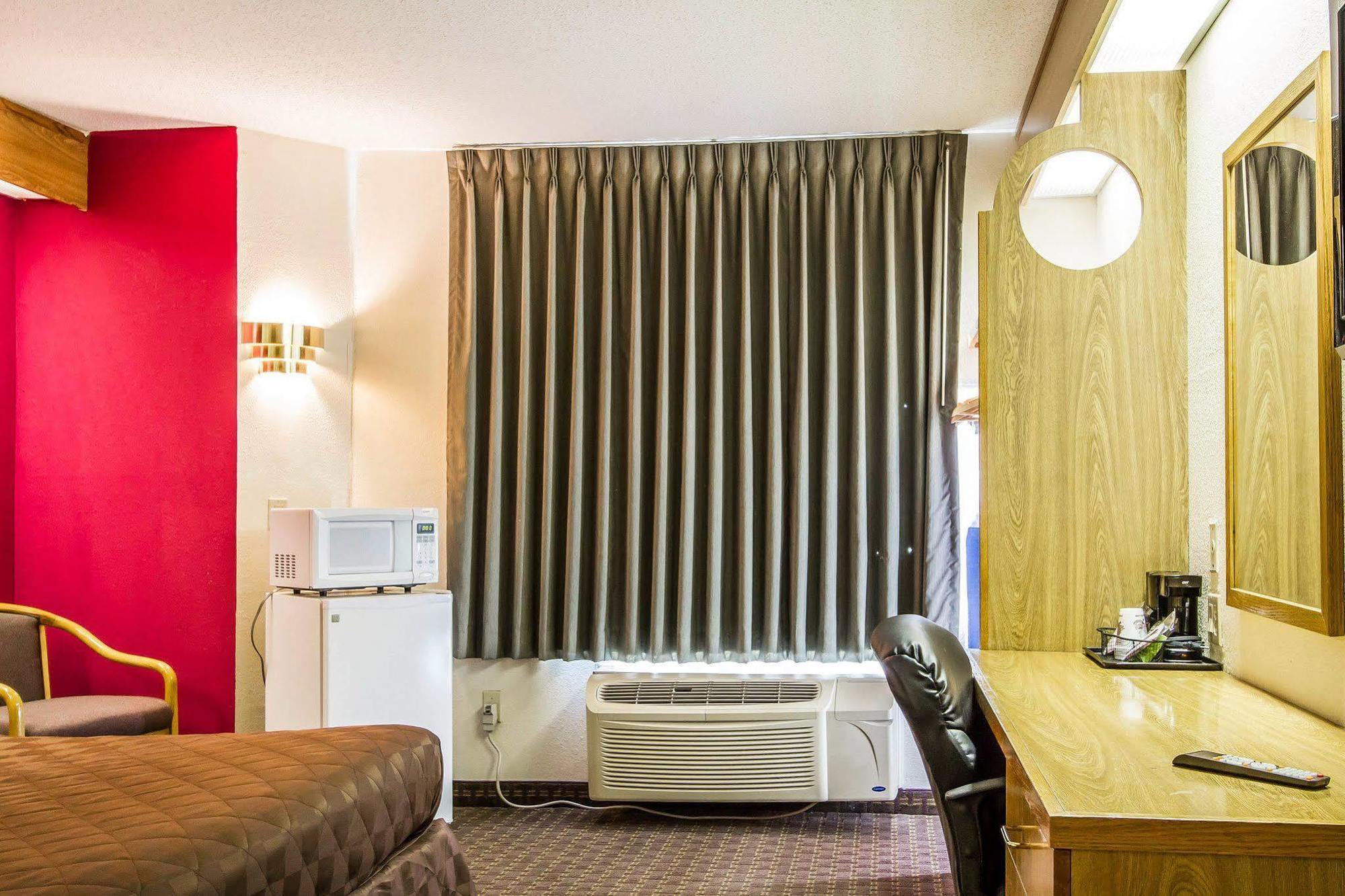 Rodeway Inn Memphis Ngoại thất bức ảnh