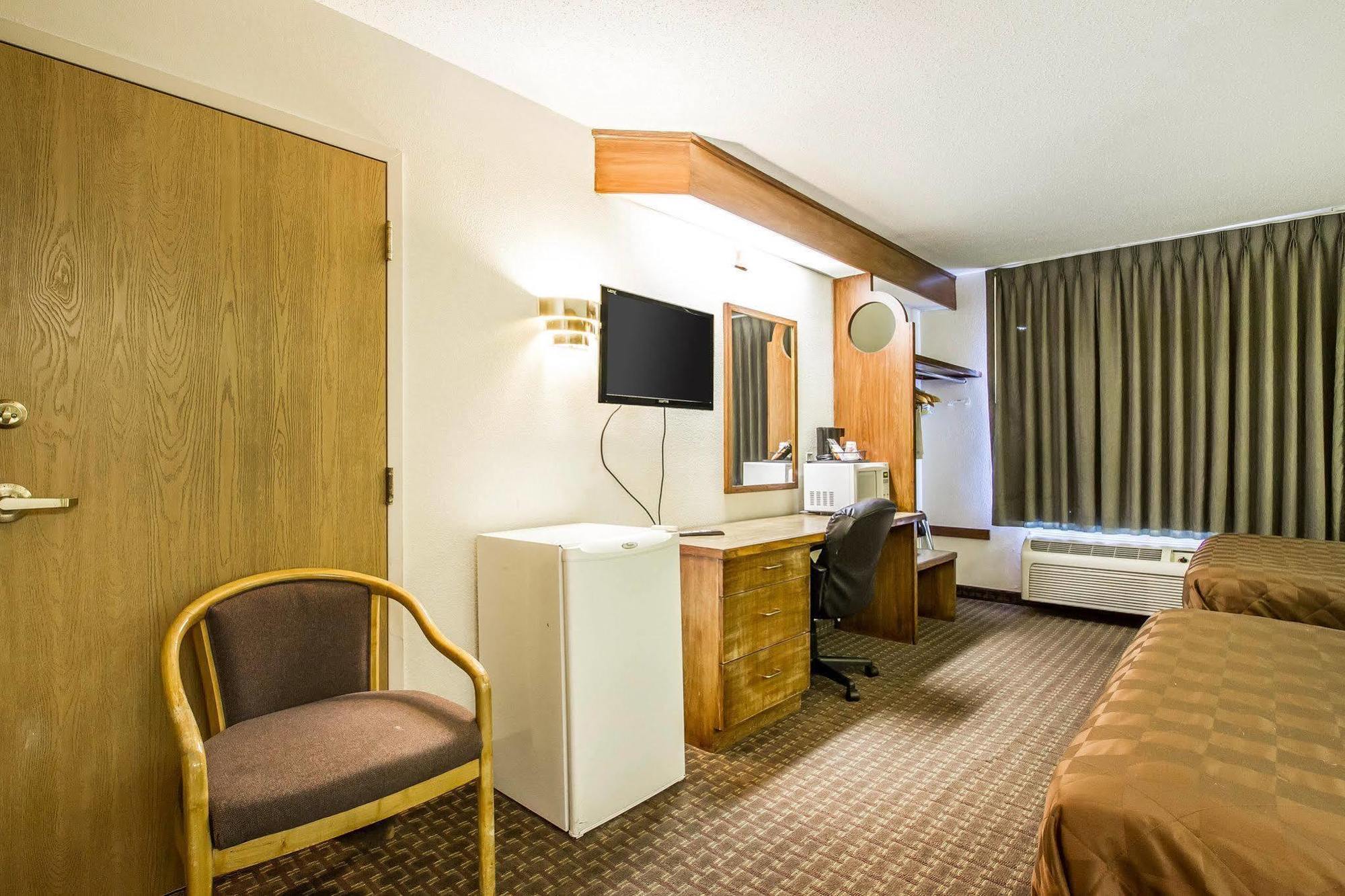 Rodeway Inn Memphis Ngoại thất bức ảnh